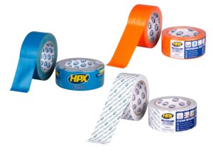 Kolme eriväristä teippirullaa